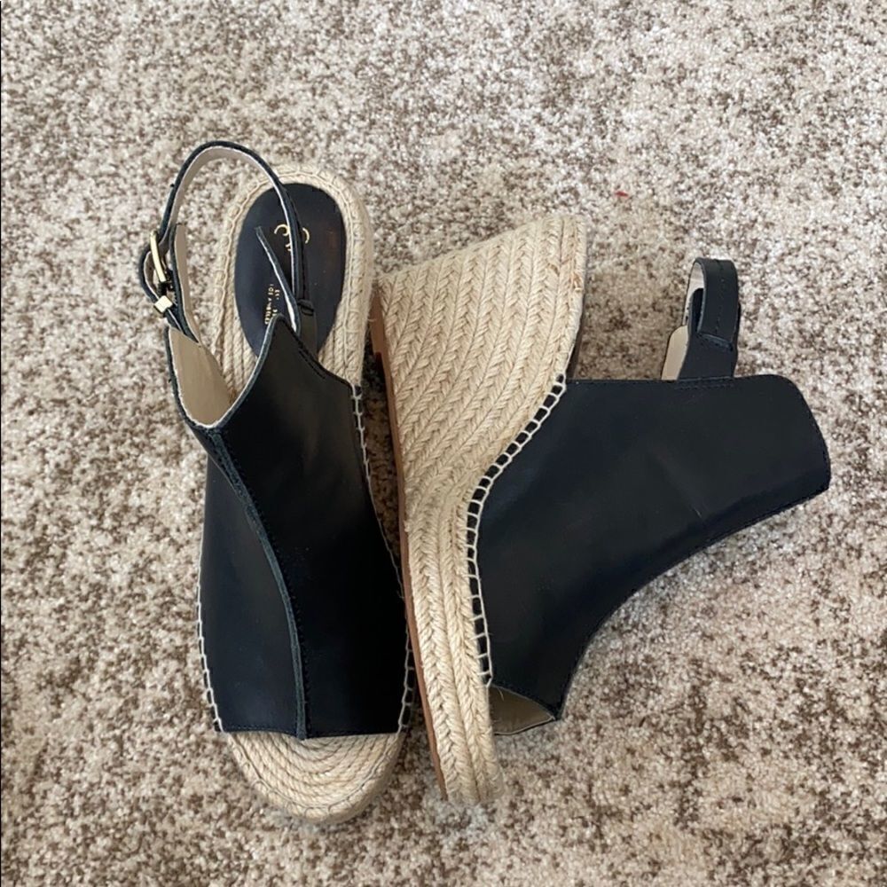 Seychelles Black Leather Wedge Sandals 9.5